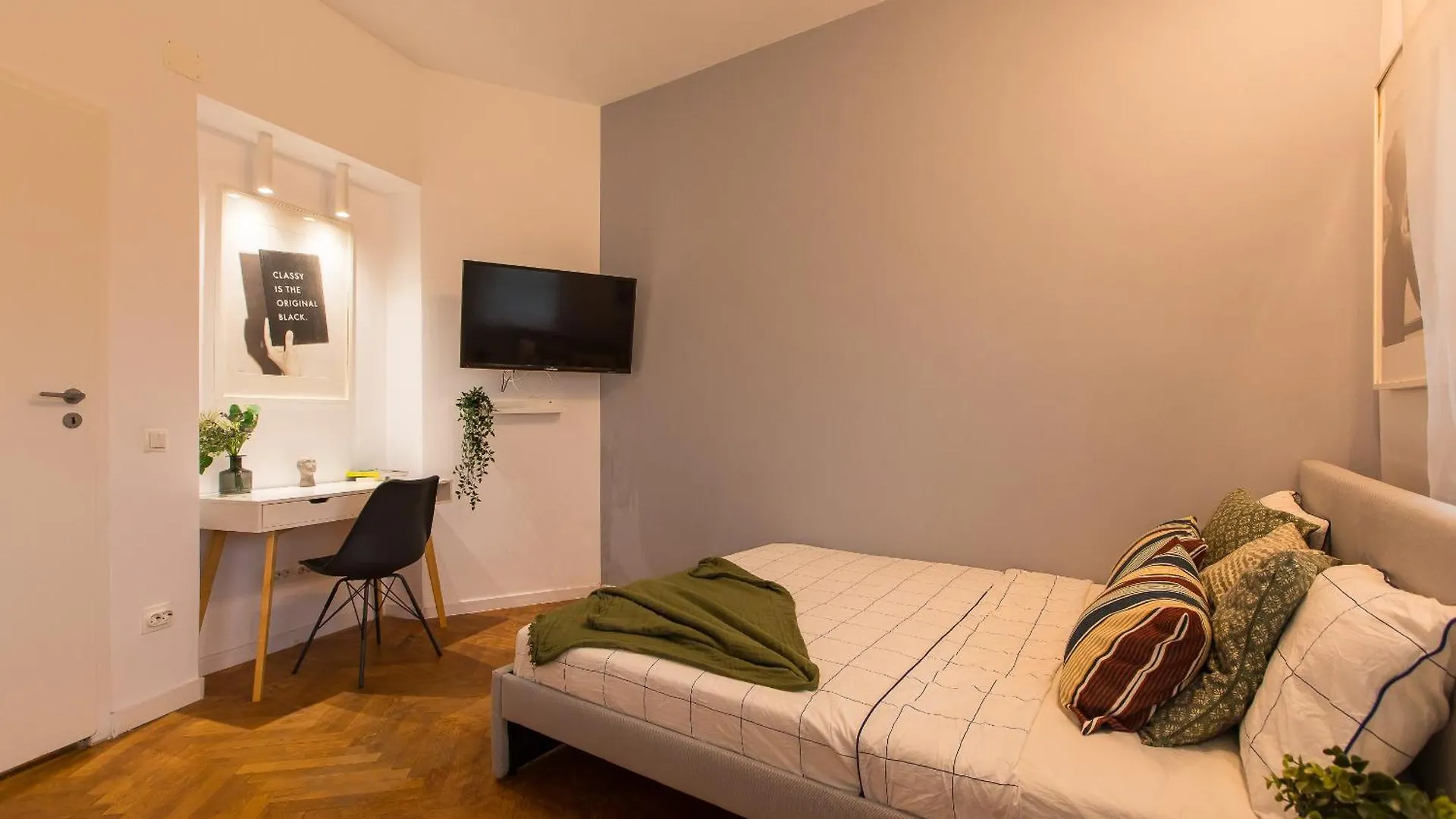 Spacious Penthouse With Terrace And City-View Bucharest 0*,  Romania