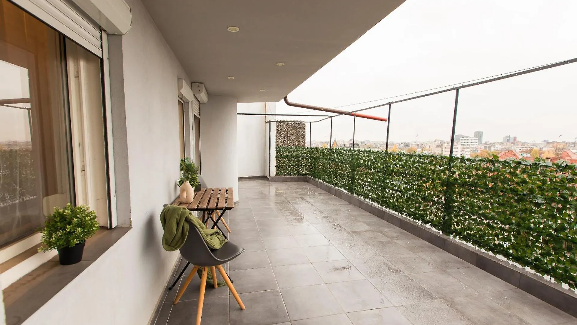 Spacious Penthouse With Terrace And City-View Bucharest