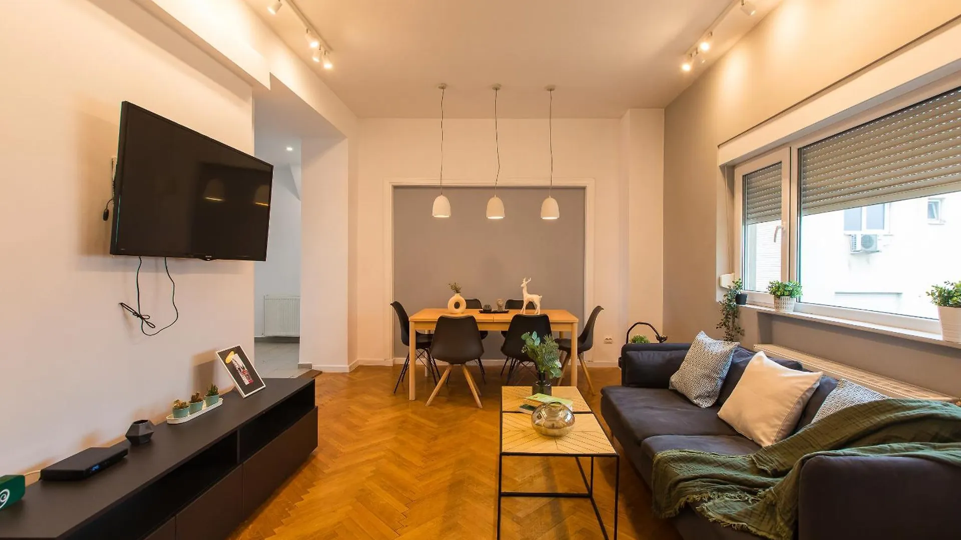 Spacious Penthouse With Terrace And City-View Bucharest