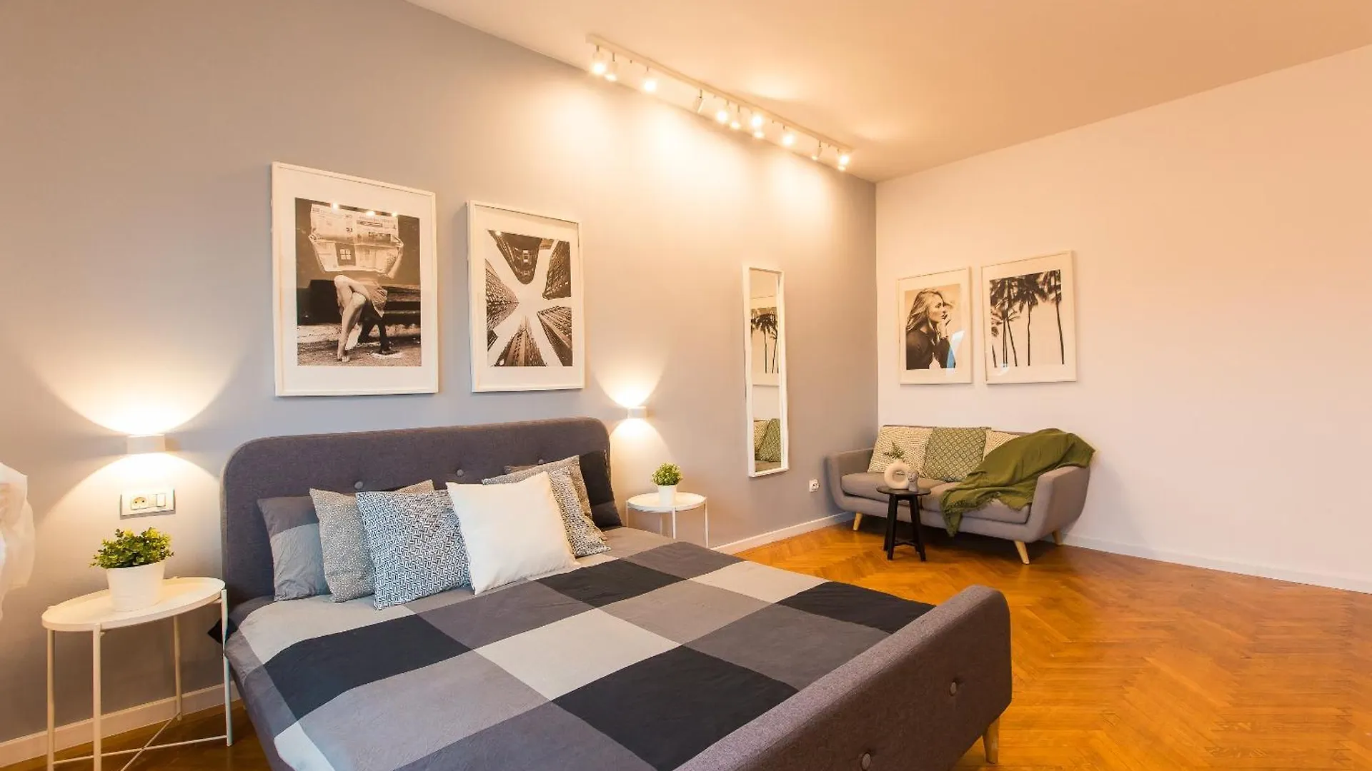 Spacious Penthouse With Terrace And City-View Bucharest