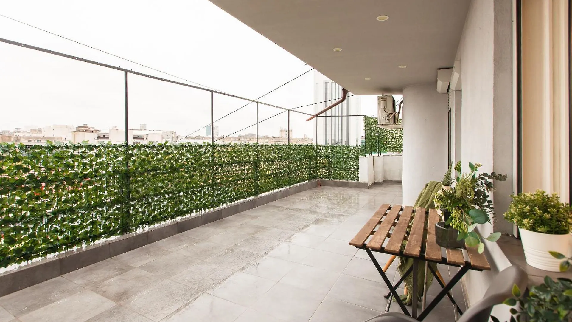 Spacious Penthouse With Terrace And City-View Bucharest 0*,  Romania