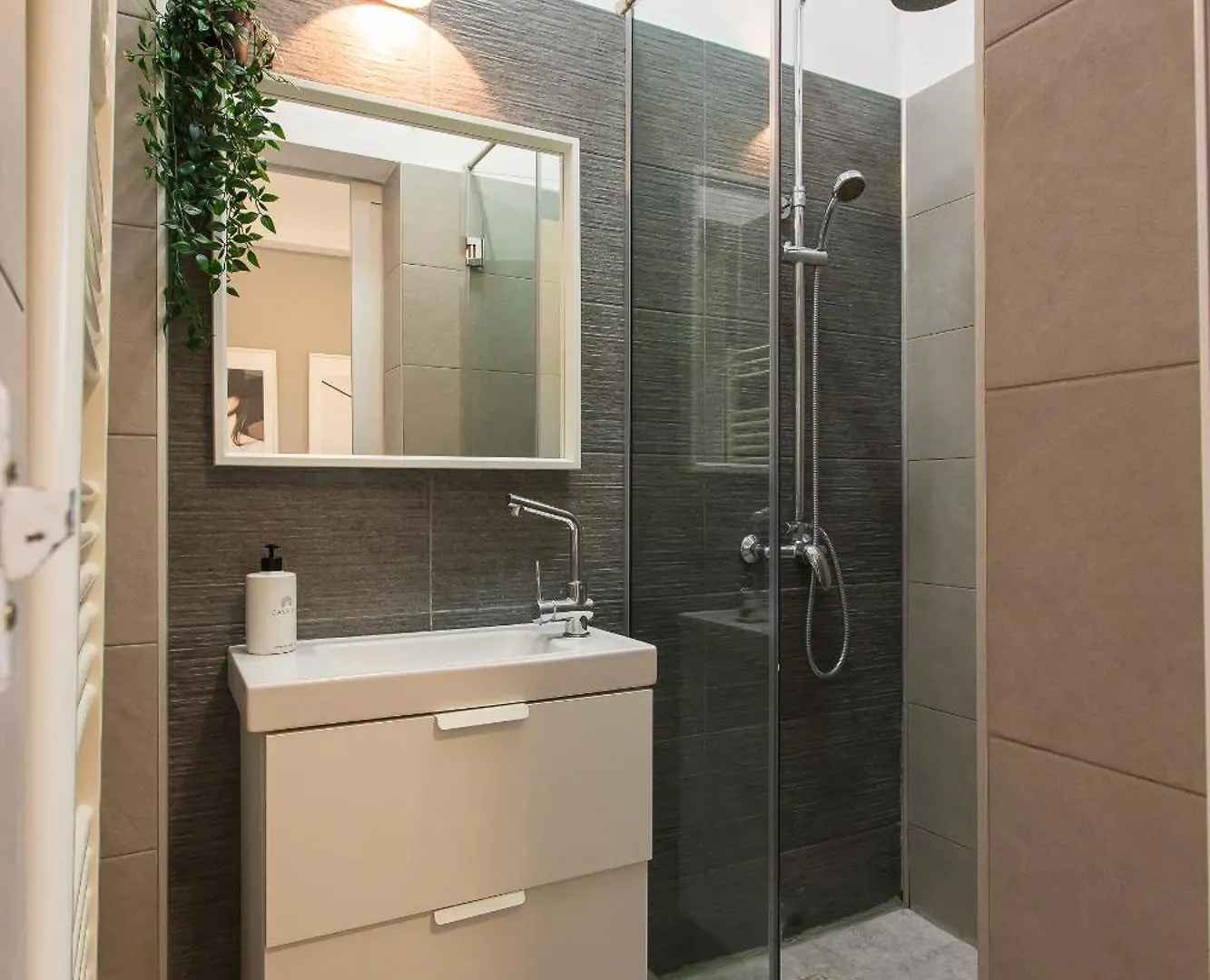 Appartamento Spacious Penthouse With Terrace And City-View Bucarest Romania