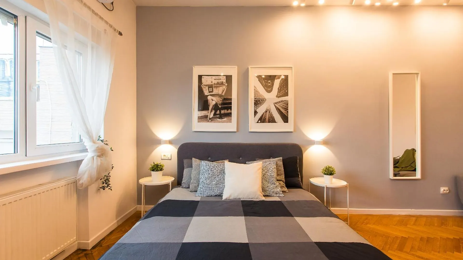 Spacious Penthouse With Terrace And City-View Bucarest Appartamento