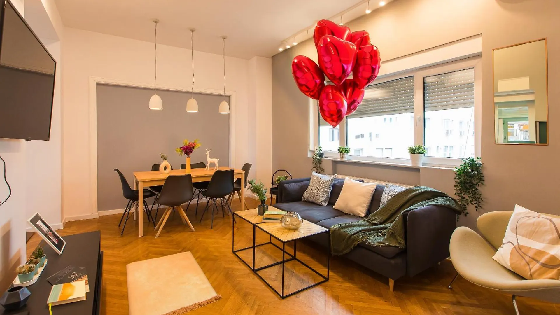 Spacious Penthouse With Terrace And City-View Bucarest